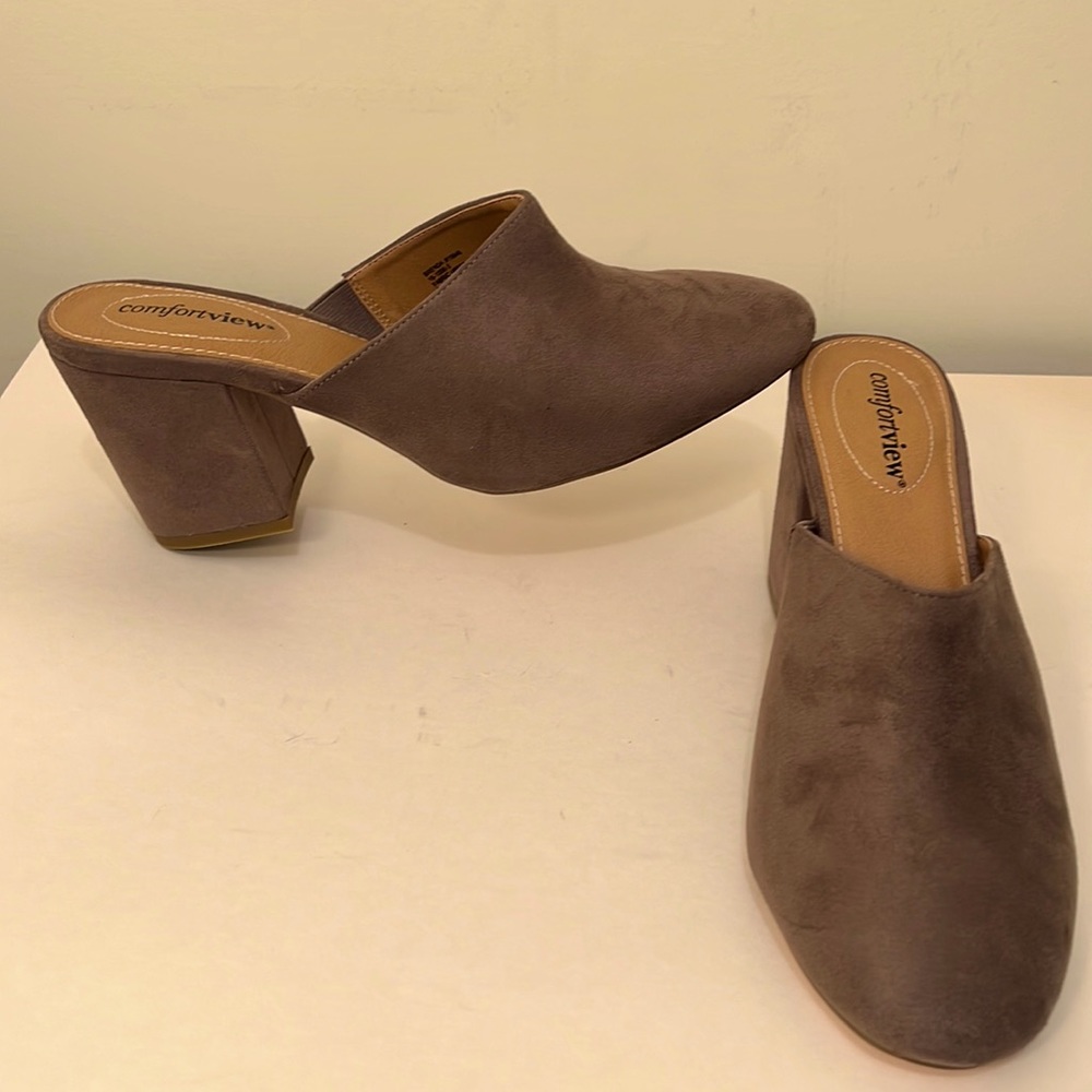 Comfortview shoes, size 11M, color Dark Taupe